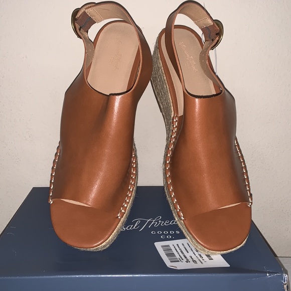 Universal Thread Goods (Target Brand) tan wedges. Style Ava. Size 10 - Picture 2 of 5